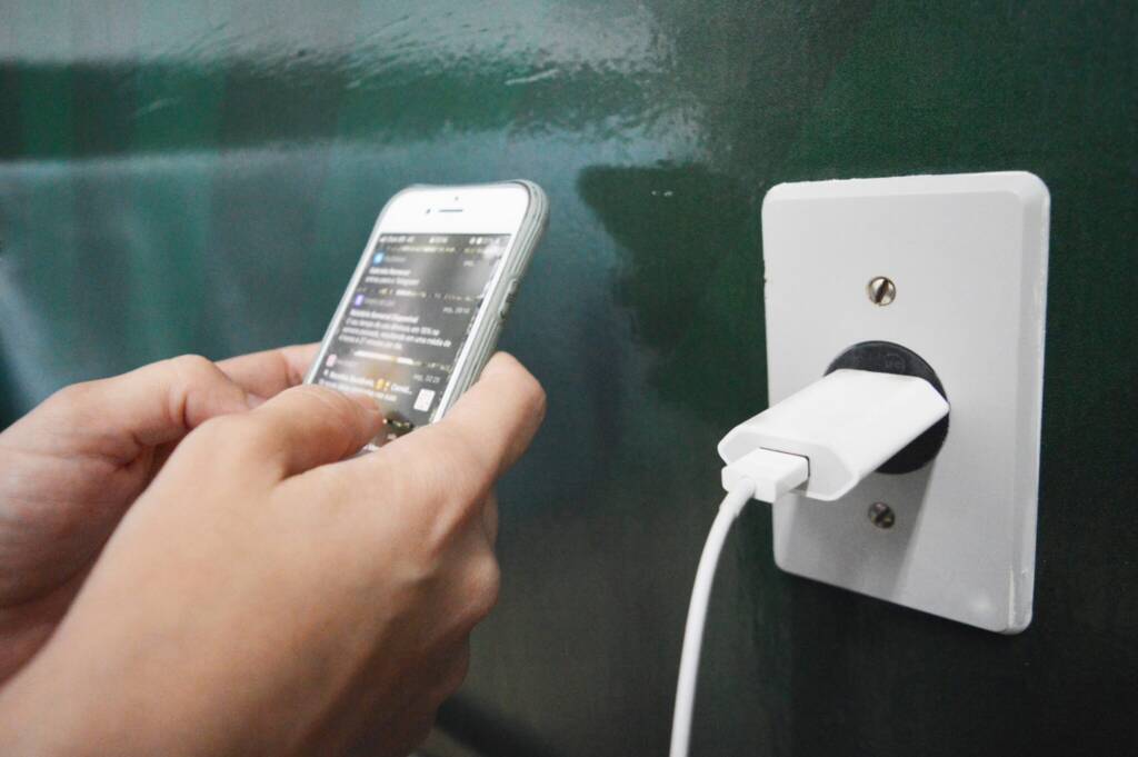 Carregando o celular