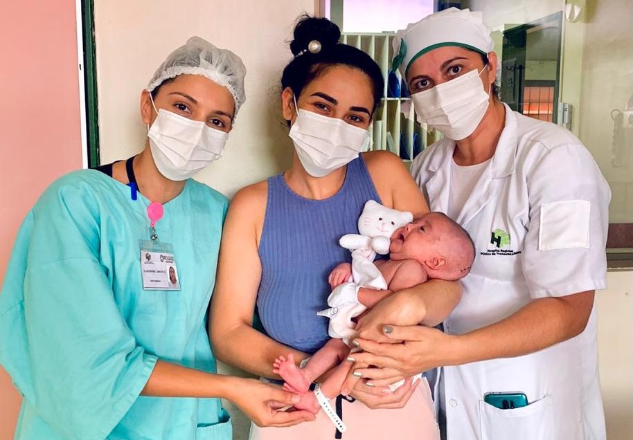Bebê recebe alta no Hospital Regional de Altamira